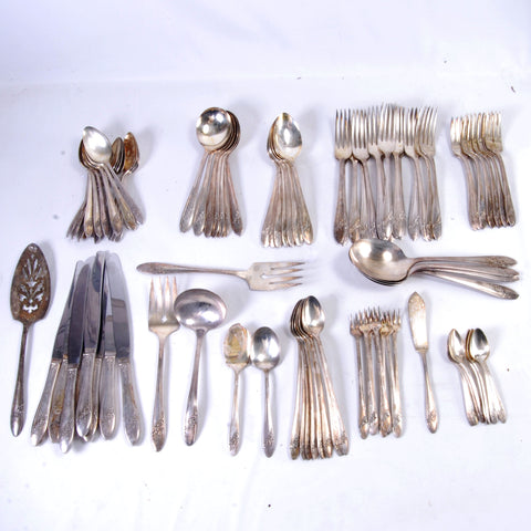 Flatware Set For 8
